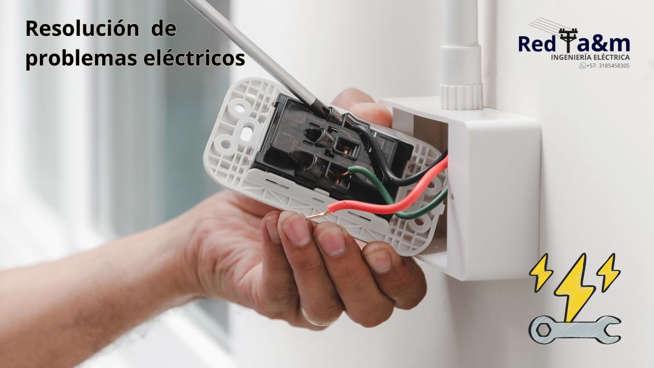 Equipo técnico de red a&m comprometido en la resolución de problemas eléctricos